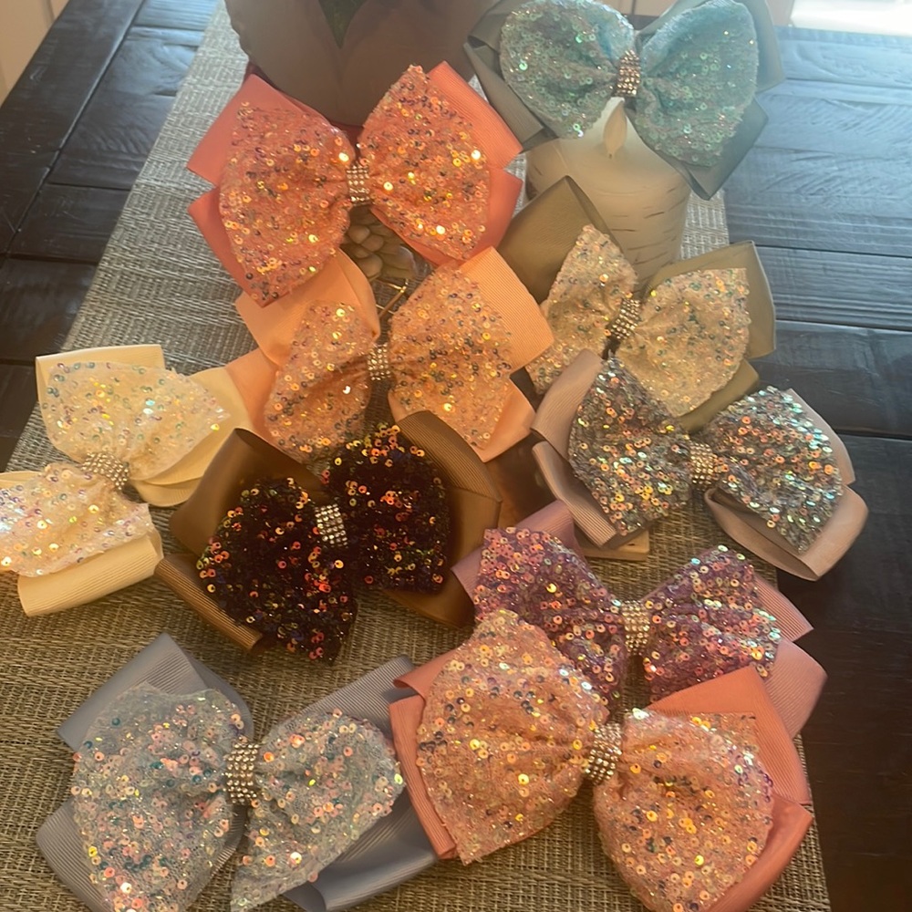 #148 Pretty Sparkle Bow Hair Clips